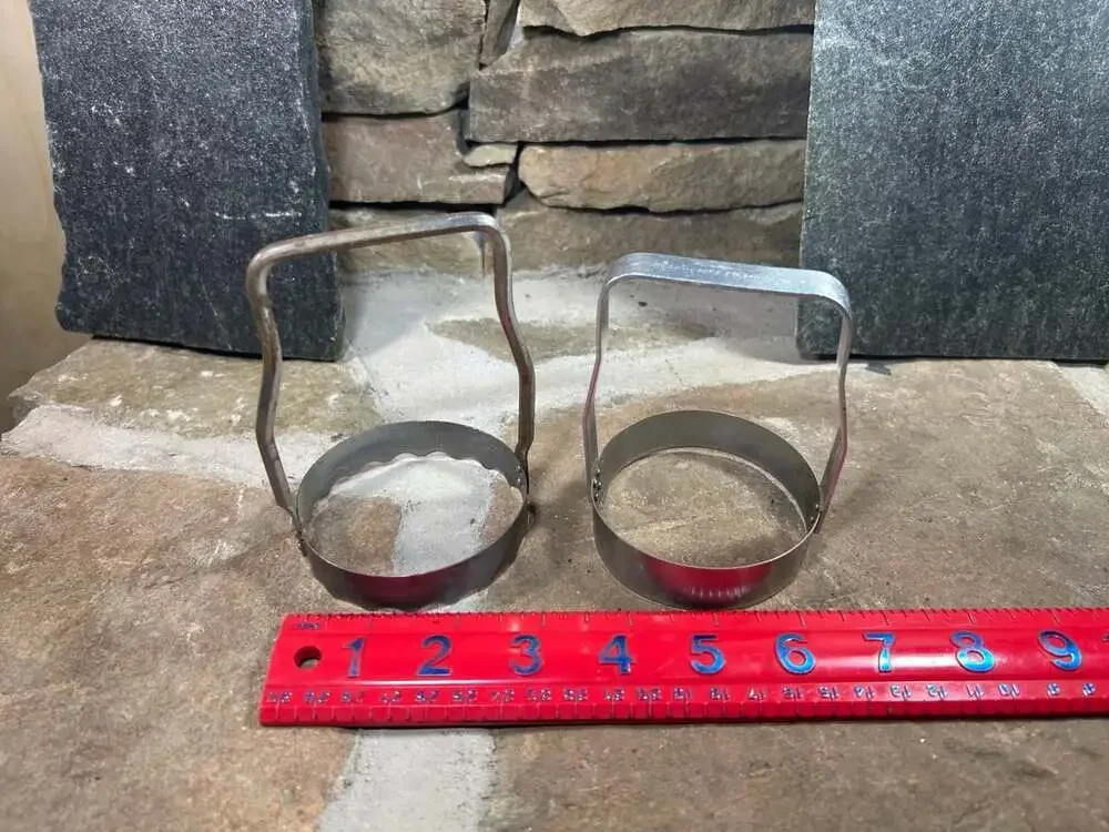 Vintage metal biscuit cutters lot of 2 different kinds see photos